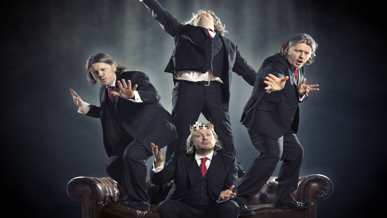 Richard Herring: Lord of the Dance Settee