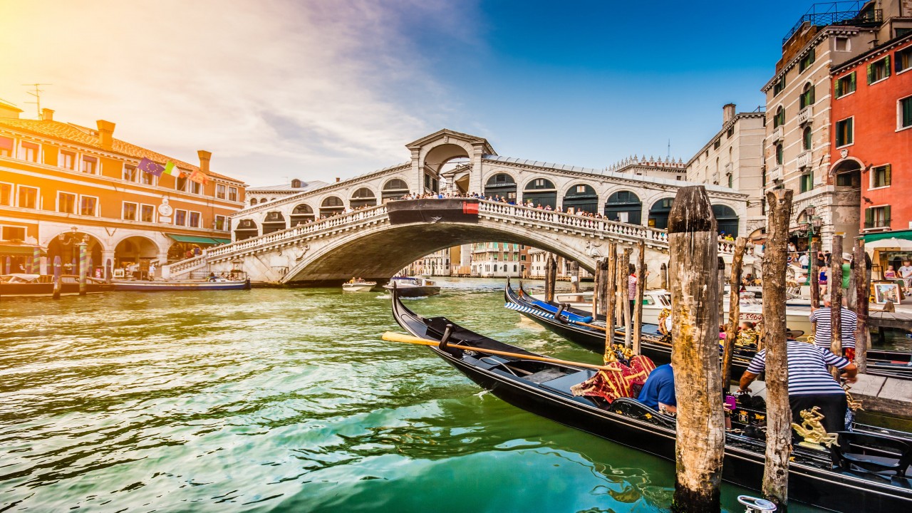 Valentine's Day Gondola Ride in Venice