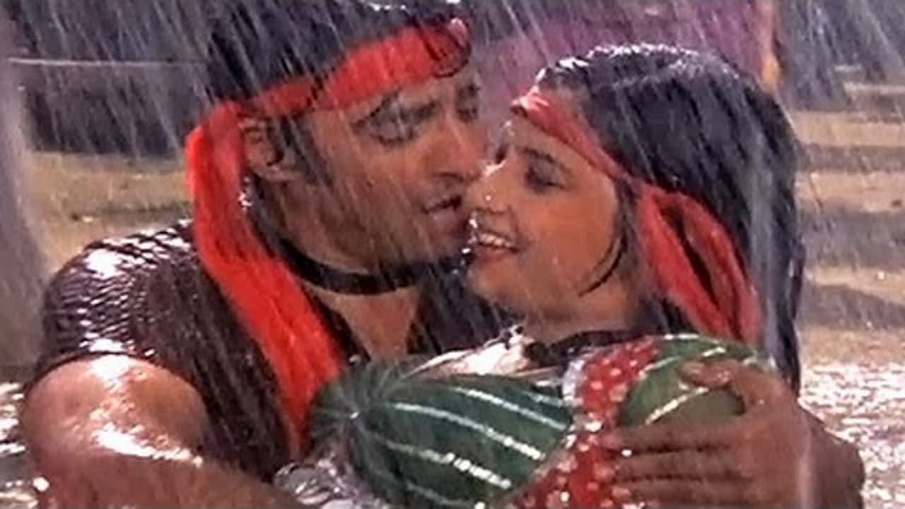 Surkhiyaan - The Headlines