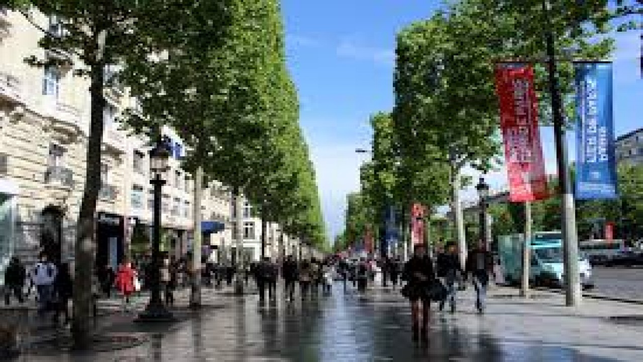 Champs-Elysees