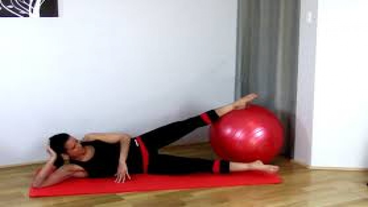 Barlates Body Blitz Ball Thigh Blast