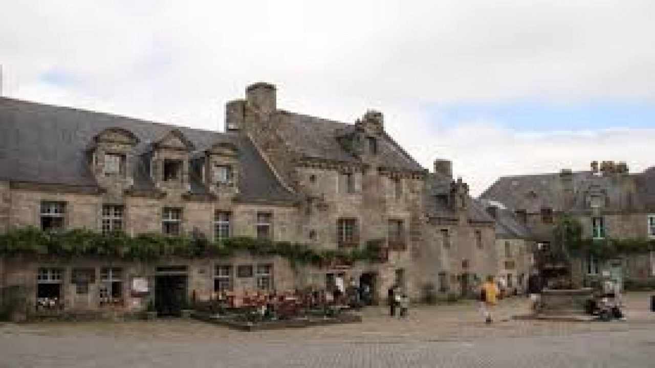 Global Treasures - LOCRONAN - Lokorn Bretagne, France