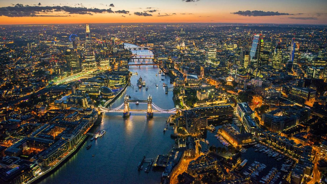 Globe Trekker: London