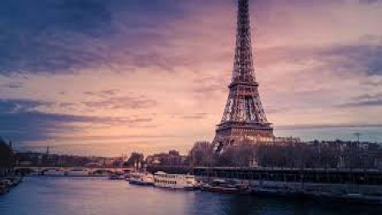 Globe Trekker: Paris