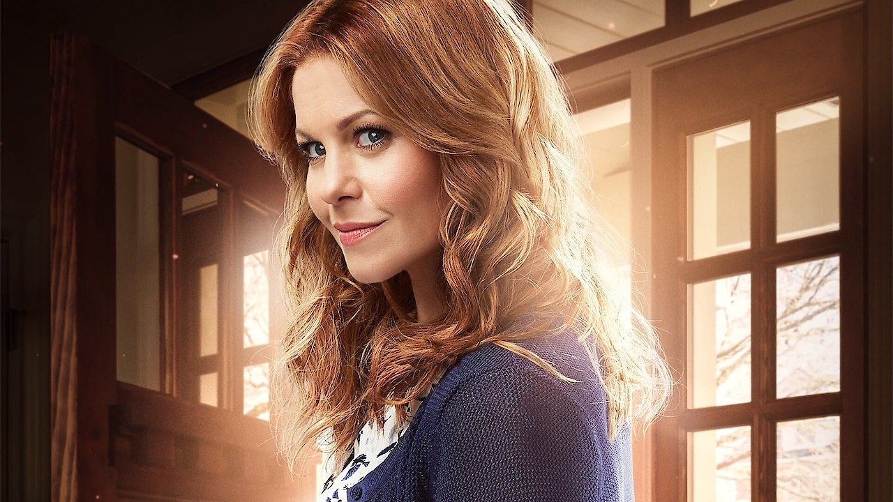 An Aurora Teagarden Mystery: Three Bedrooms, One Corpse