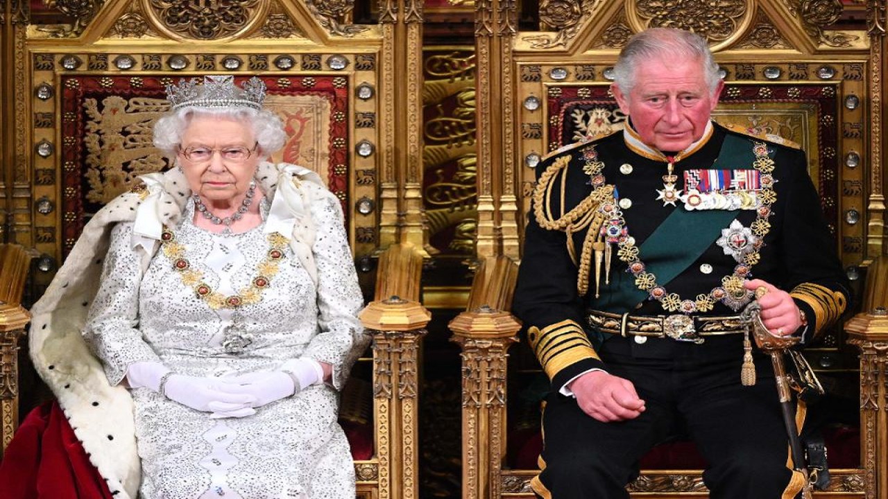 The Kings and Queens of England: The Modern Monarchy