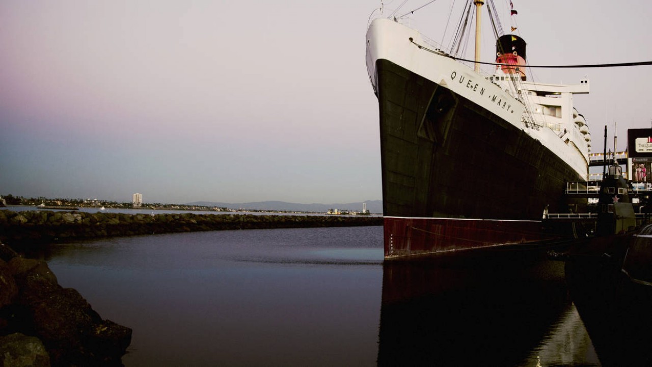 Mighty Ship at War: Queen Mary