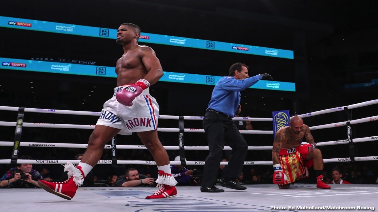 RINGSIDE