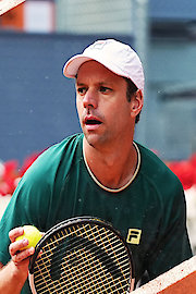 S. Gonz