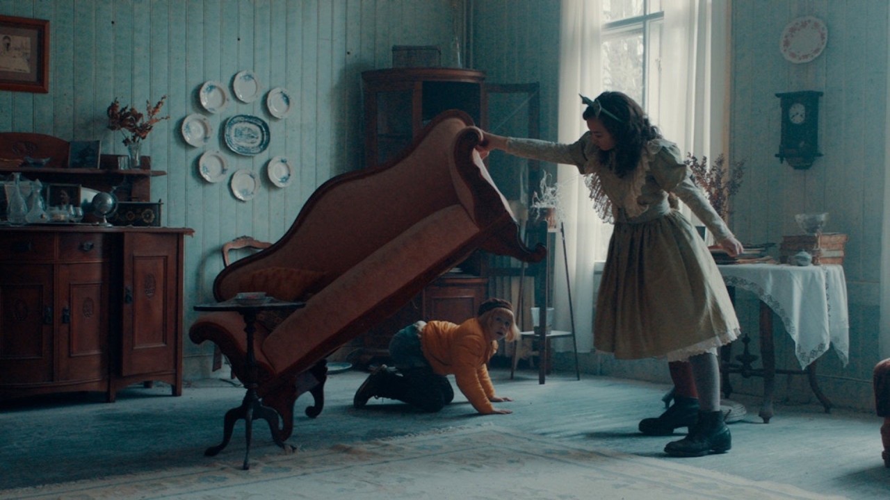 Nelly Rapp: Monster Agent