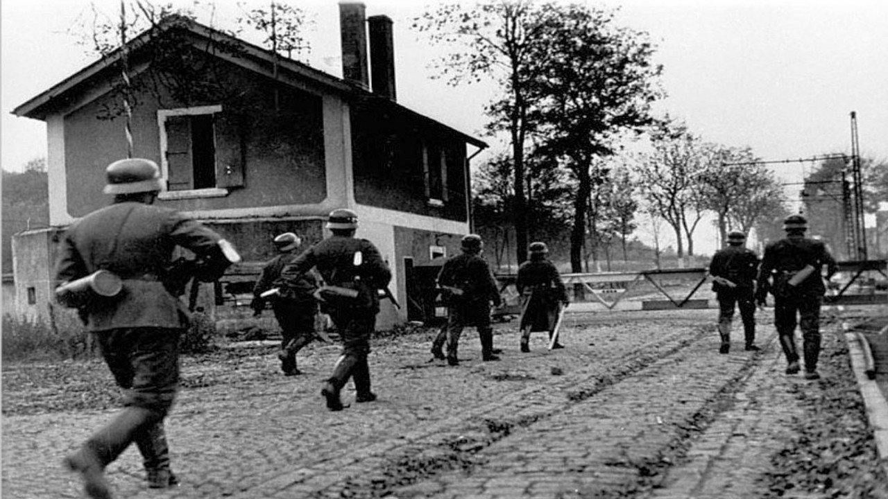 World War II - Episode 02 - France Falls