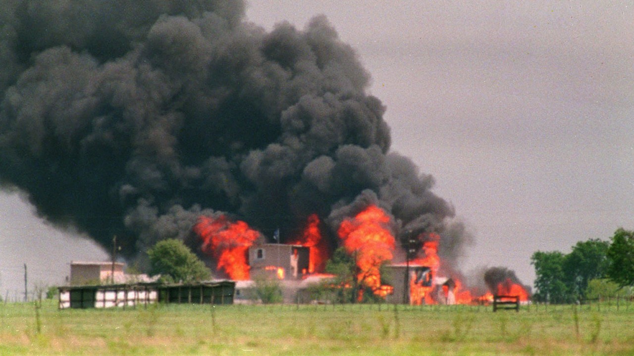 Mugshots: David Koresh - The Siege of Waco