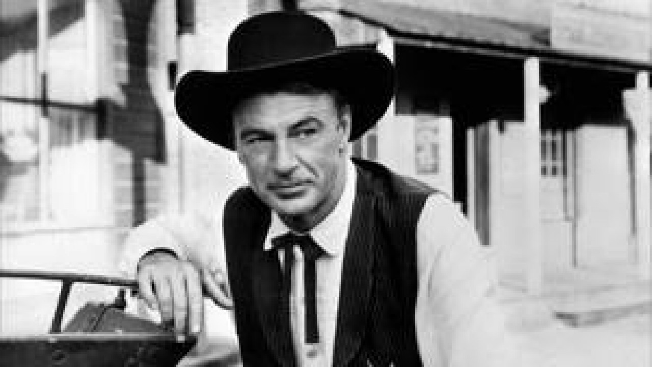 Hollywood Collection: Gary Cooper The Face of a Hero