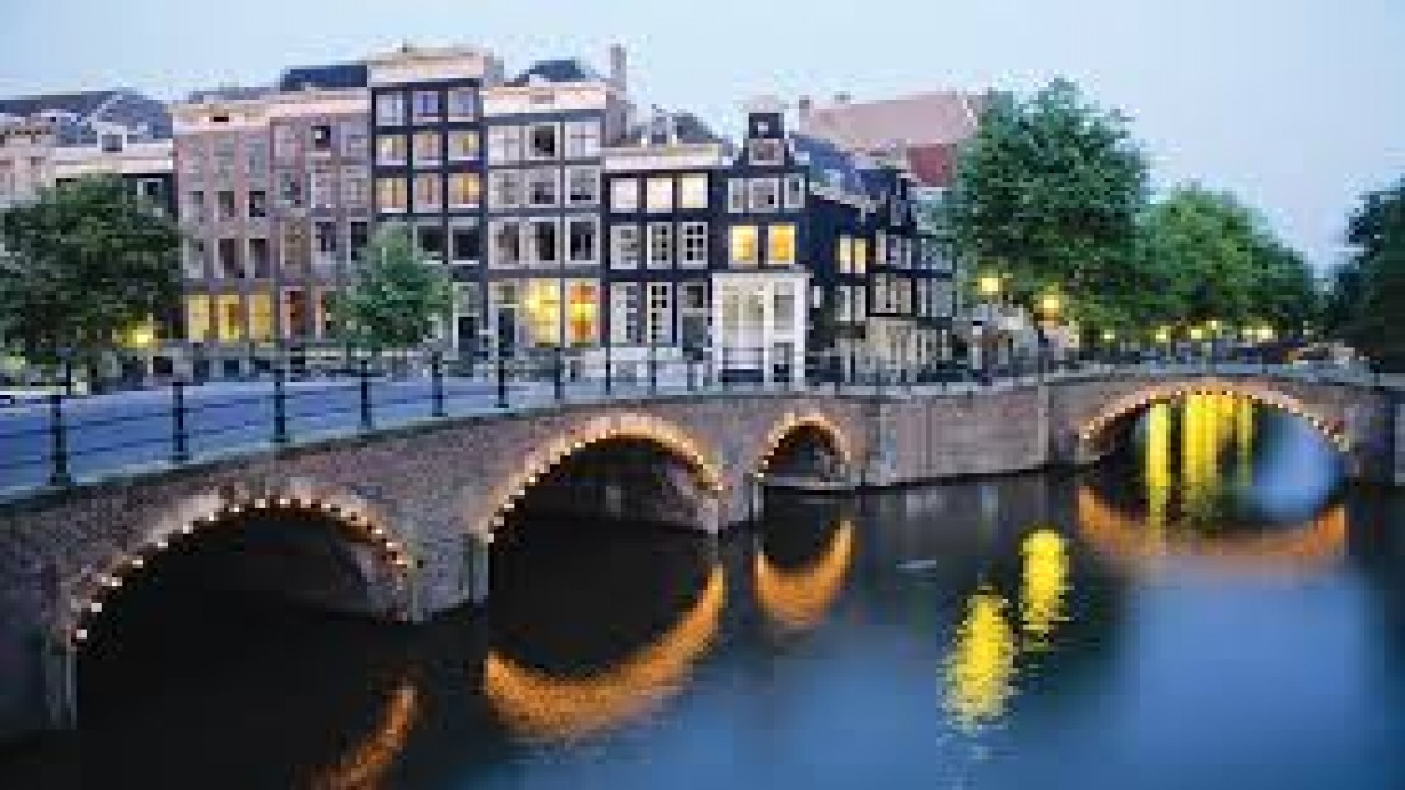 Burt Wolf: Holland & Belgium