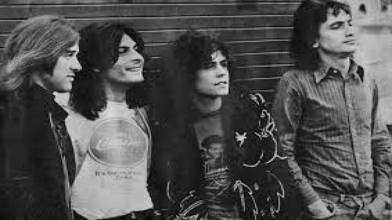 Mickey Finn's T-Rex - Back in Business