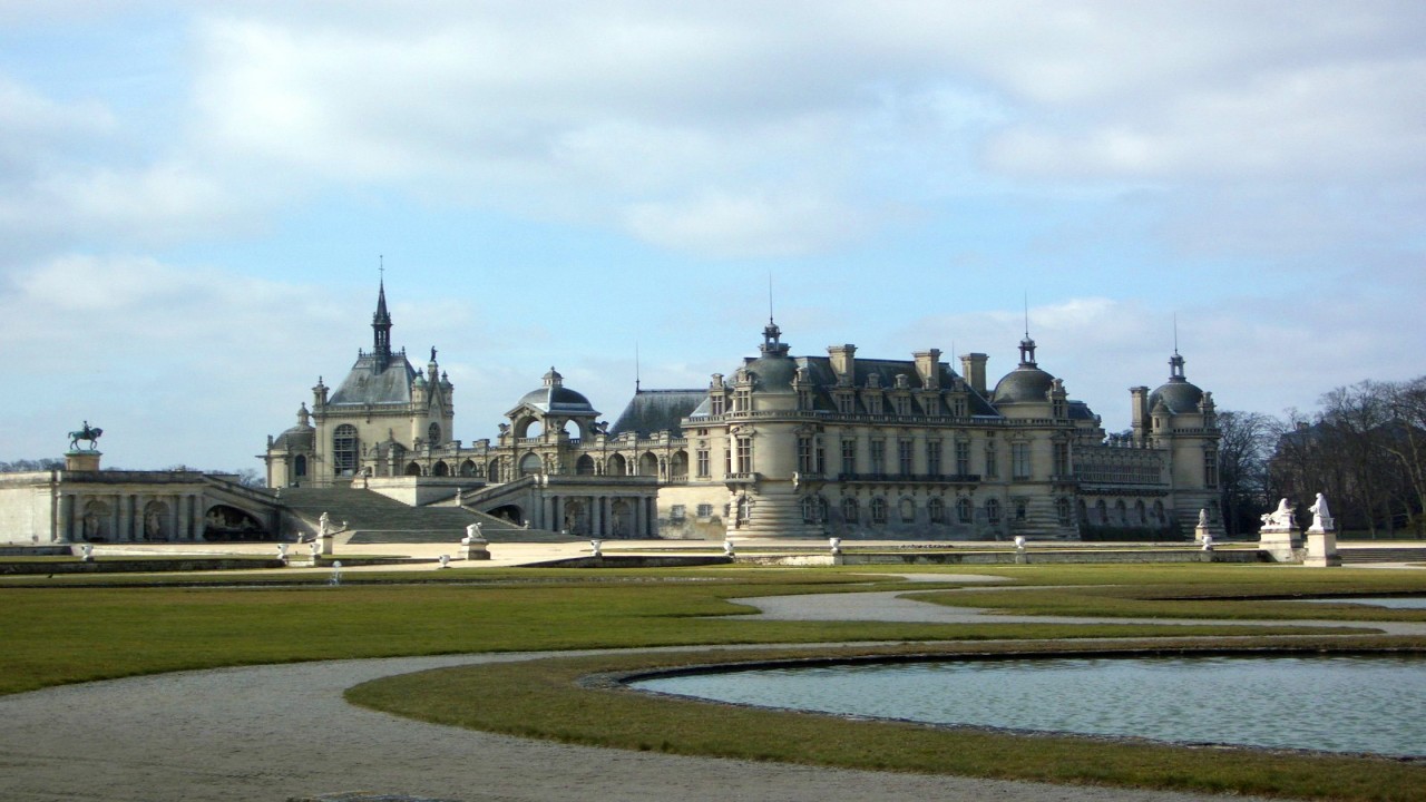 Naxos Scenic Musical Journeys: Paris - A Musical Tour of Paris, Chantilly, Versailles and Chartres