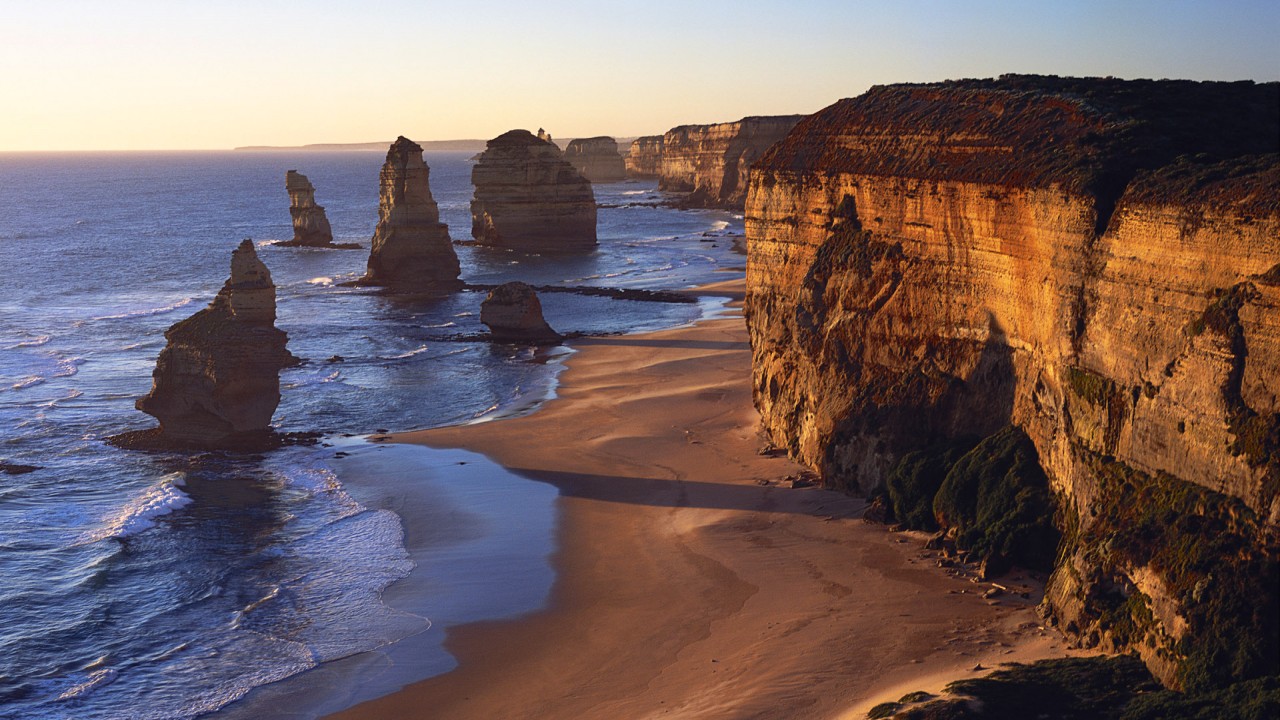 Must See Places of the World: Mystic Lands: Australia and Bali