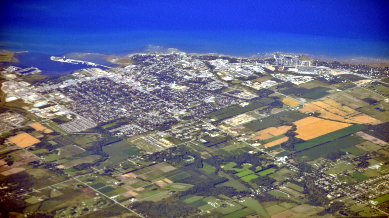 Tanlines Collingwood