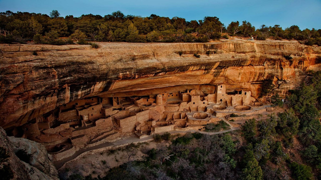 Nature Wonders MESA VERDE U.S.A.