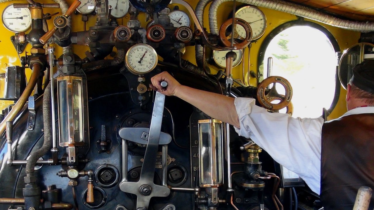 Steaming Through The World From The Drivers Point of View 3