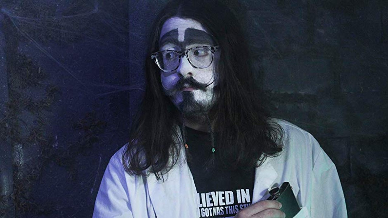 Dr. Freak hosts Horror Express