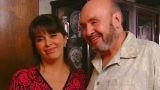 Un hombre que est'á perdiendo la vista y su mujer quiere dejarlo porque lo considera un inútil, acude desesperado a Santa LucÃa en busca de ayuda para volver a ver bien y poder volver a trabajar.