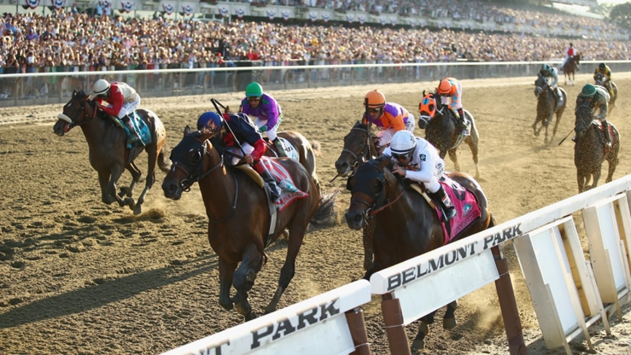 Horse Racing on CBS