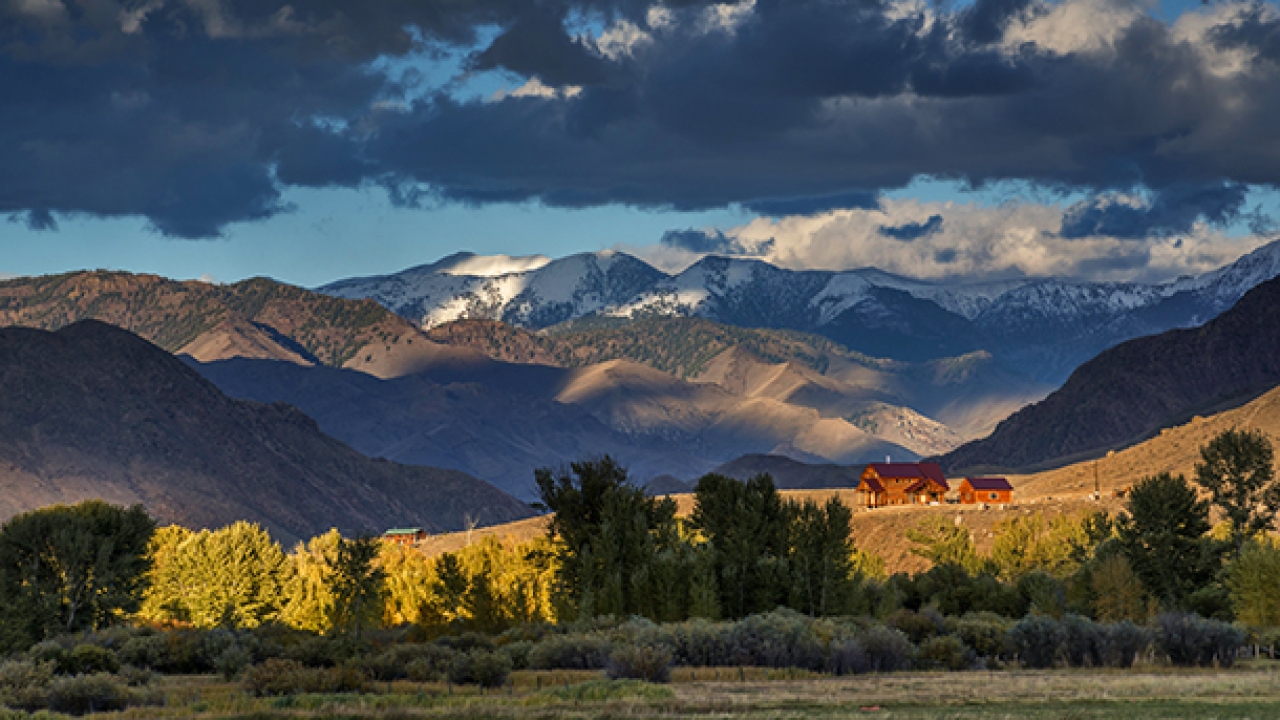 America's Great Road Trips and Scenic Drives