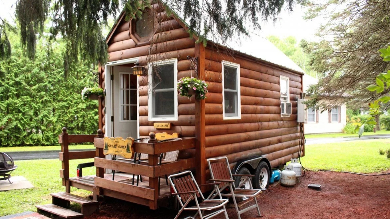 Tiny House Nation: Zack Hack Edition