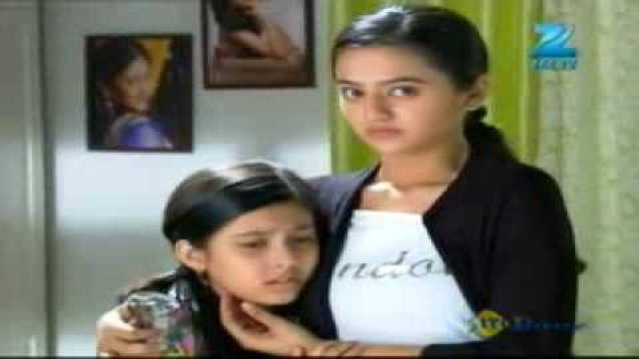 Khelti Hai Zindagi Aankh Micholi