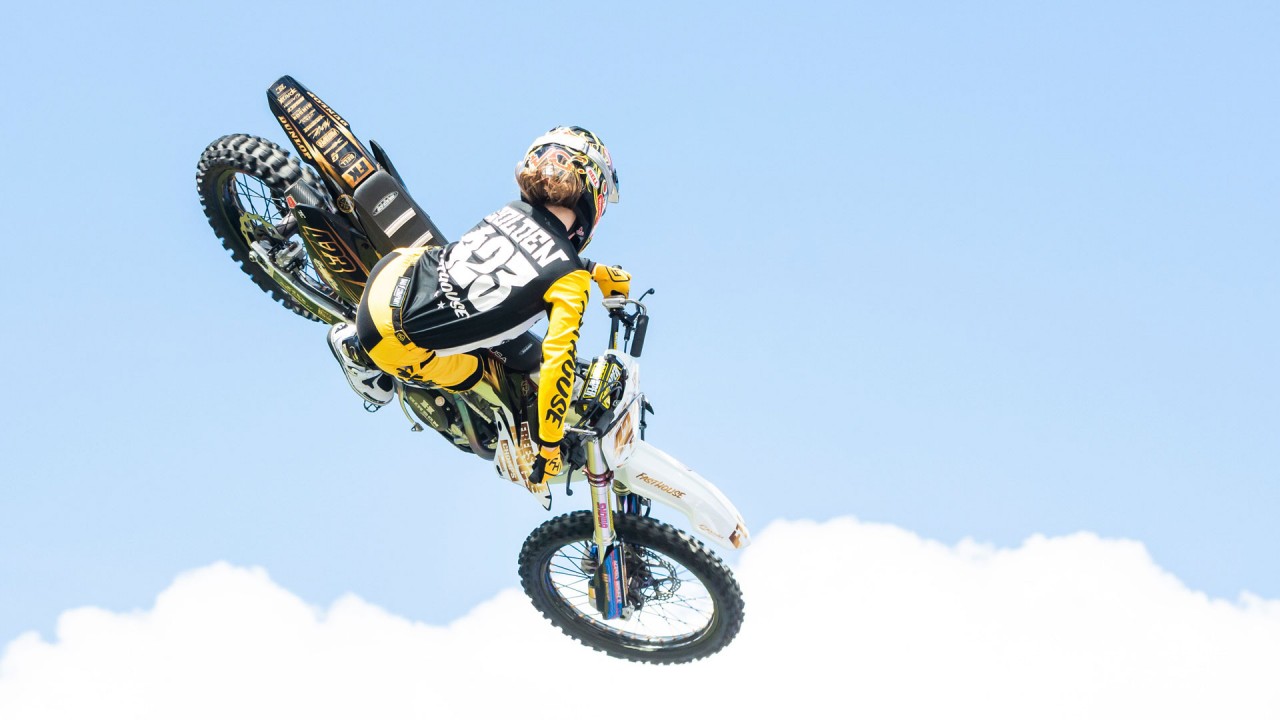 Evel Live 2