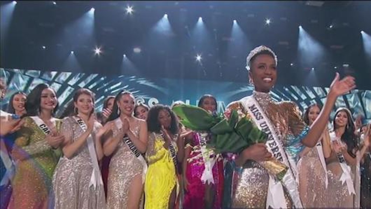 Celebrando la Corona