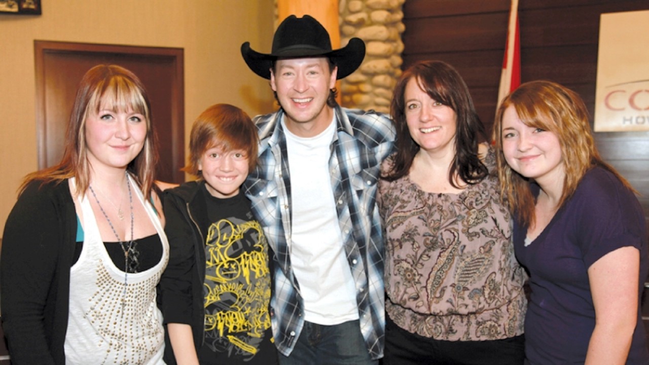 Paul Brandt's Build it Forward