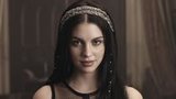 The Girls of Reign Get Glam!